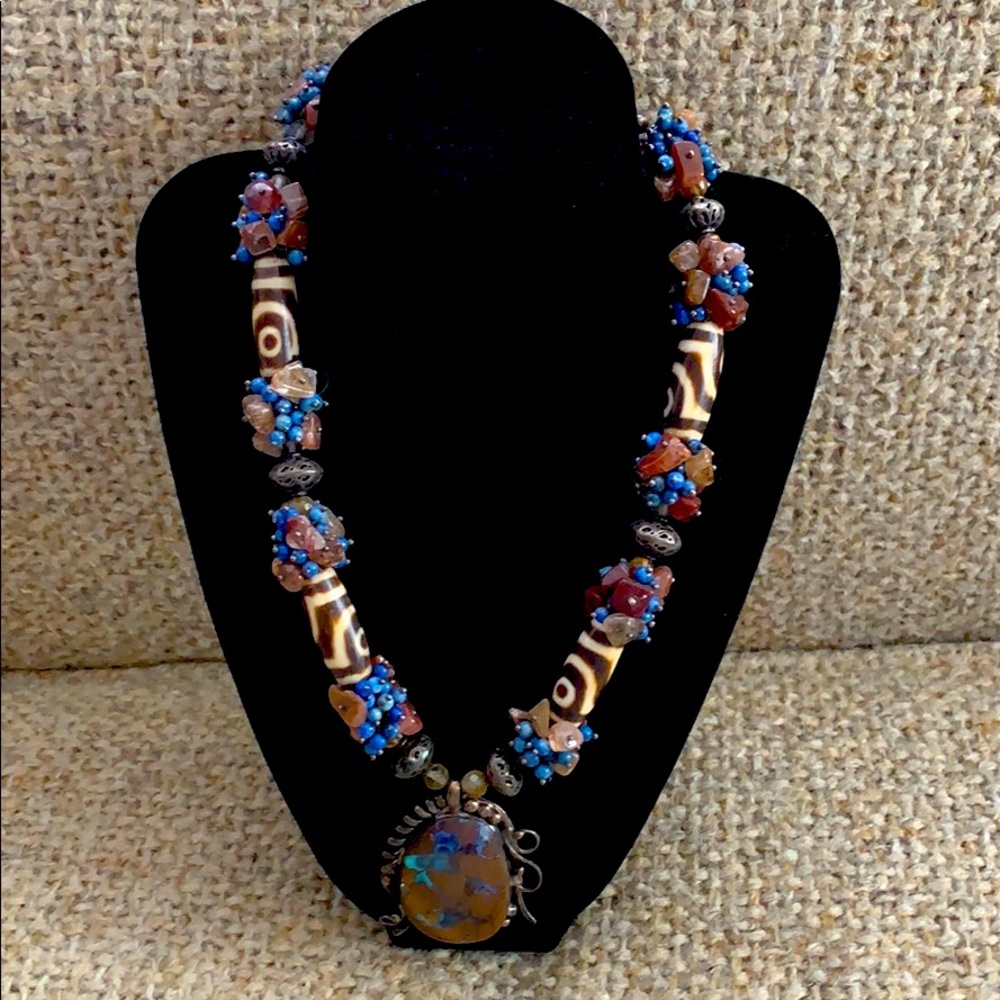 Statement necklace